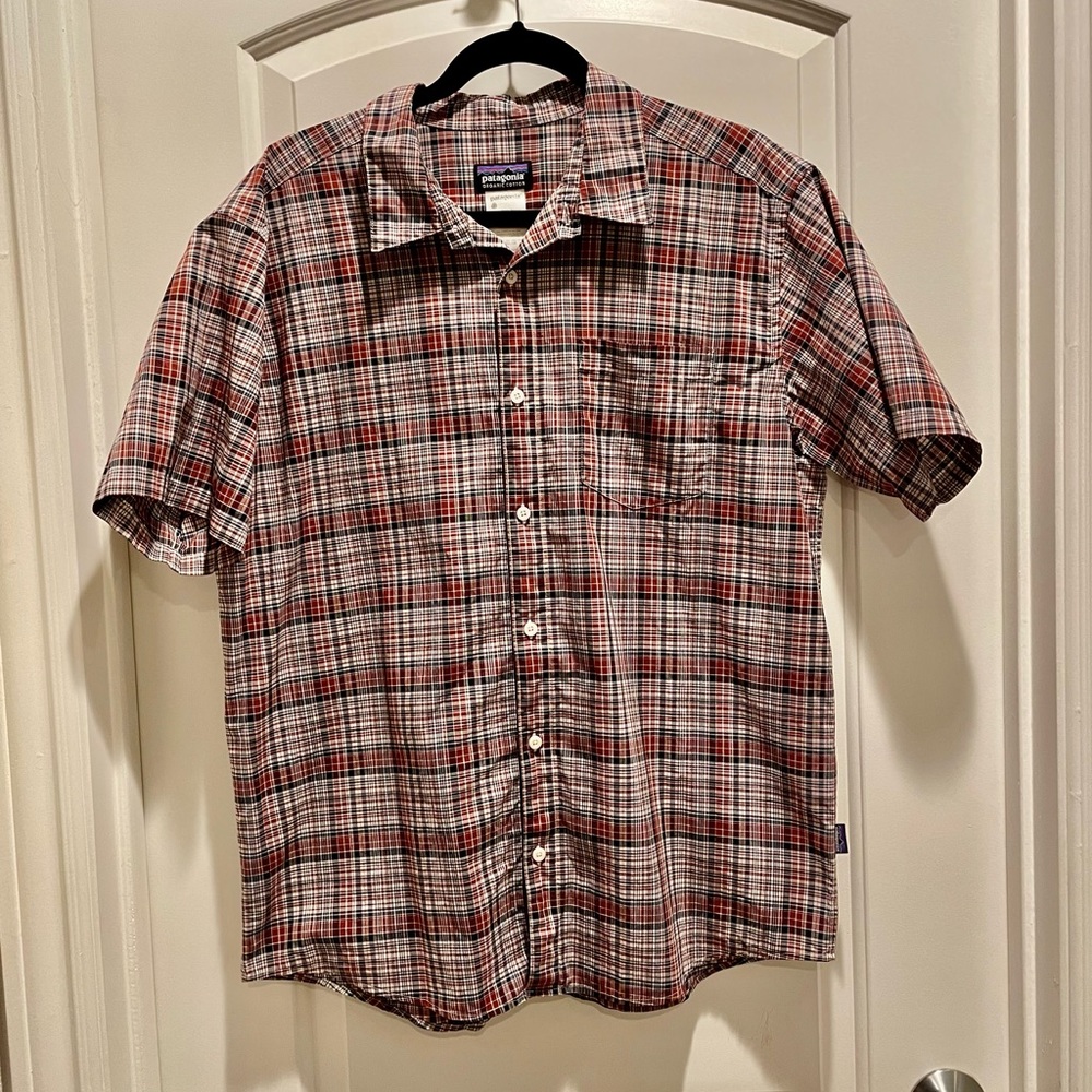 Men's Patagonia Plaid Short Sleeve Button Down Size L